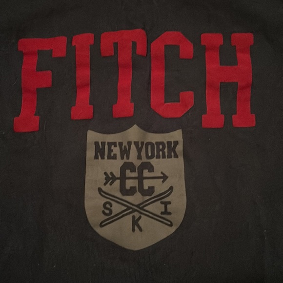 Size medium ( kids ) Abercrombie & Fitch tee ! Good condition ! - Picture 2 of 4